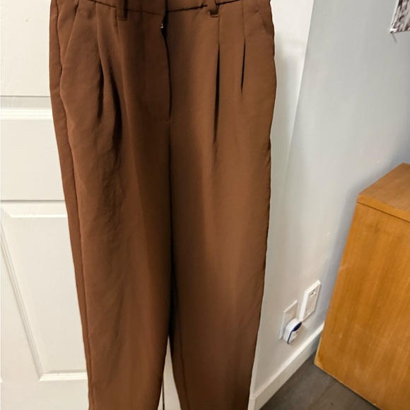 Aritiza Effortless Pant - Picture 2 of 4